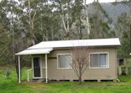 Crowe Bush Cottage - self contained accommodation for a couple or small family