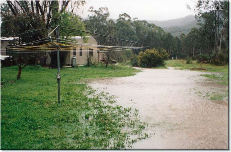 DiningHall_side_view_flood_1993.jpg